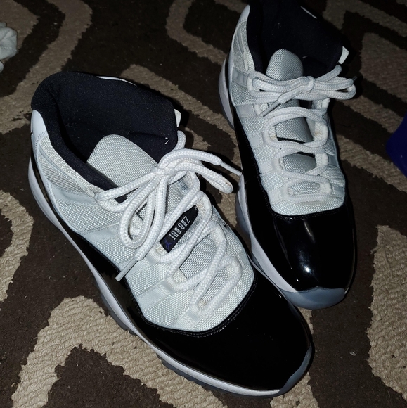 Jordan 11s main image 4